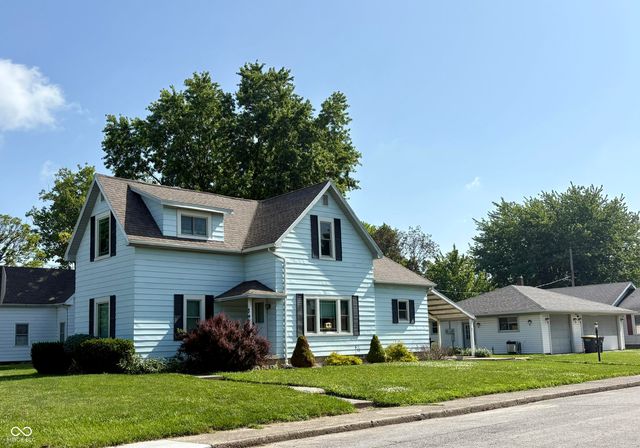 327 S West Street, Tipton, IN 46072