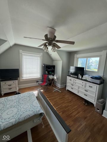 327 S West Street, Tipton, IN 46072
