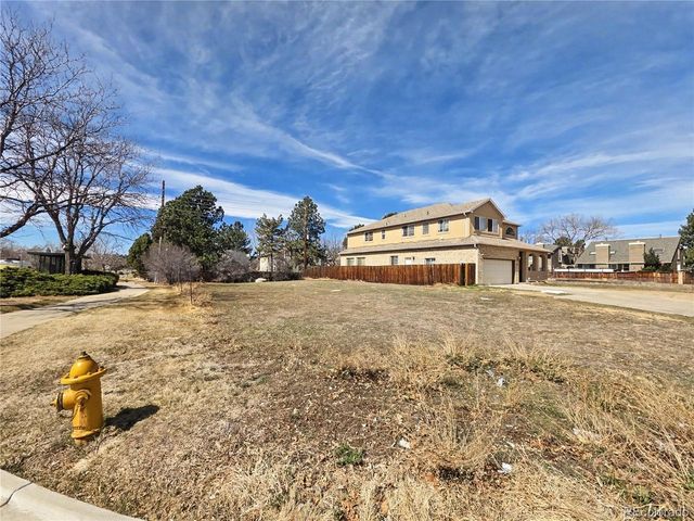 295 S Monaco Pkwy, Denver, CO 80224