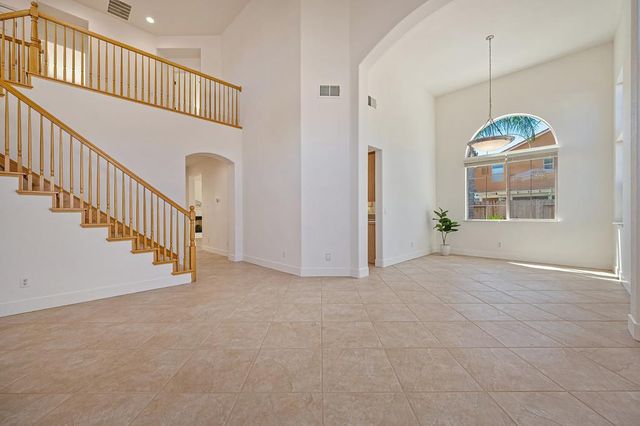 1956 Saint Patrick Way, Roseville, CA 95747