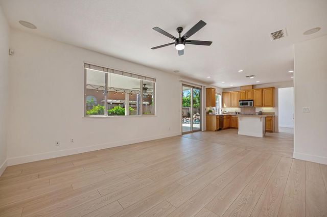 1956 Saint Patrick Way, Roseville, CA 95747