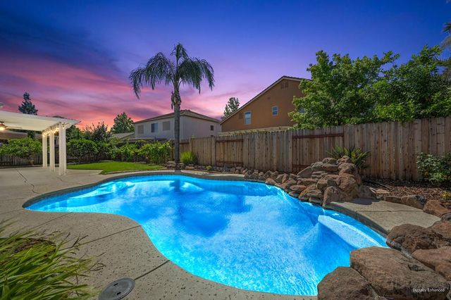 1956 Saint Patrick Way, Roseville, CA 95747