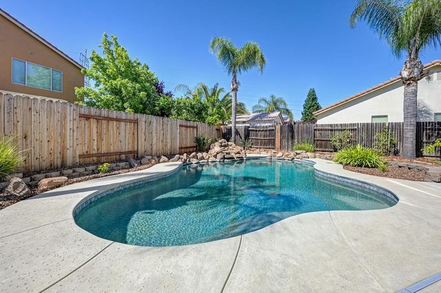 1956 Saint Patrick Way, Roseville, CA 95747