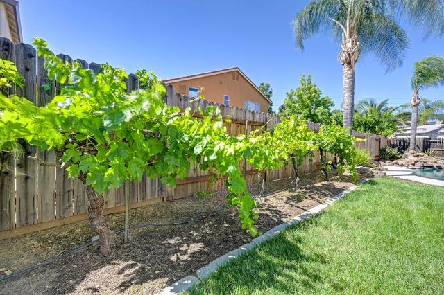 1956 Saint Patrick Way, Roseville, CA 95747