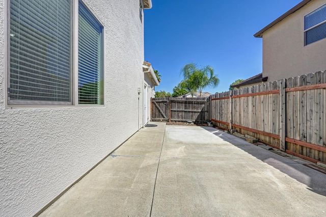 1956 Saint Patrick Way, Roseville, CA 95747