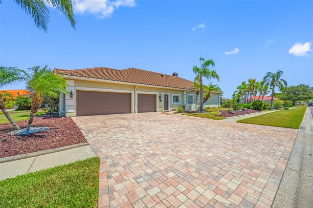 9801 COMPASS POINT WAY, Tampa, FL 33615