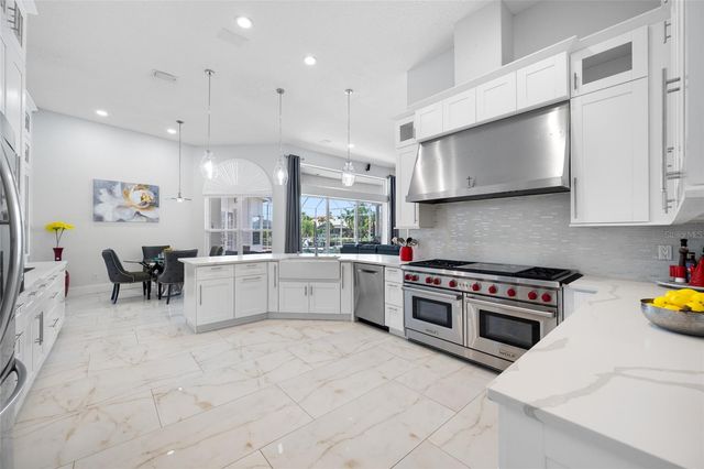 9801 COMPASS POINT WAY, Tampa, FL 33615