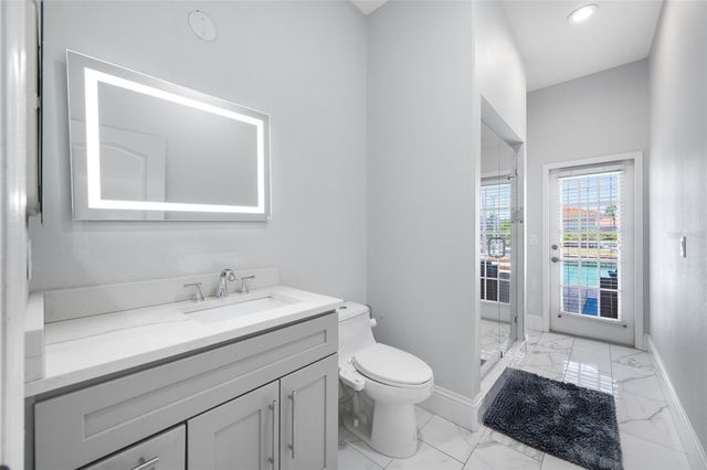 9801 COMPASS POINT WAY, Tampa, FL 33615