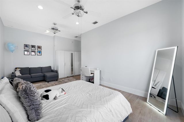 9801 COMPASS POINT WAY, Tampa, FL 33615