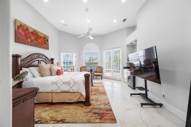 9801 COMPASS POINT WAY, Tampa, FL 33615