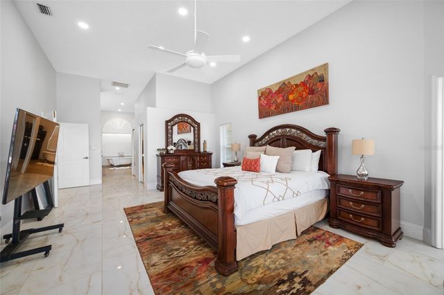 9801 COMPASS POINT WAY, Tampa, FL 33615