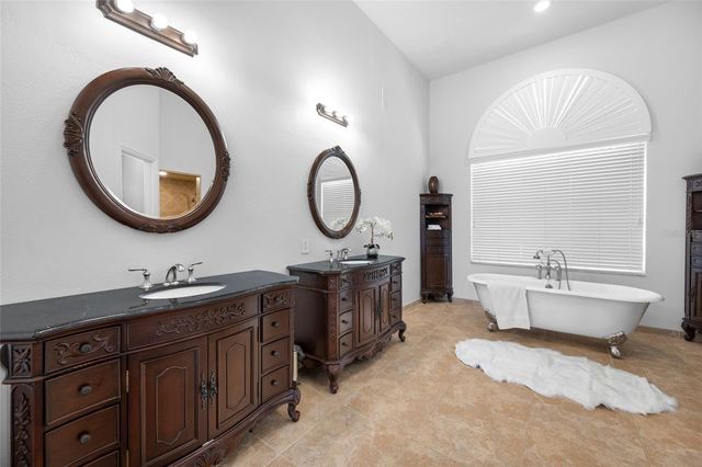 9801 COMPASS POINT WAY, Tampa, FL 33615