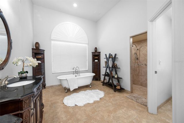 9801 COMPASS POINT WAY, Tampa, FL 33615