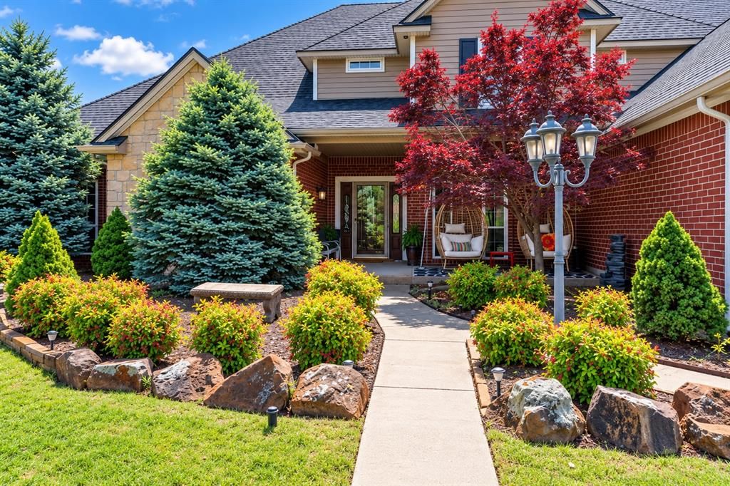 4000 Newburg Drive, Choctaw, OK 73020