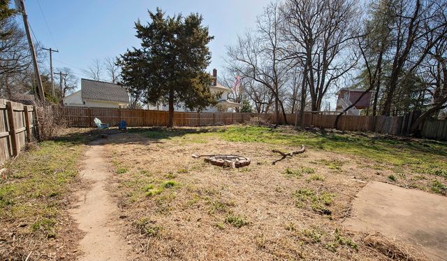 516 S Weller Avenue, Springfield, MO 65802