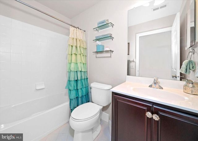 1427 OLMSTED DR, Bear, DE 19701
