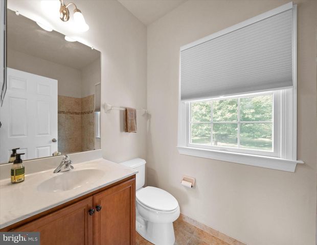 1427 OLMSTED DR, Bear, DE 19701