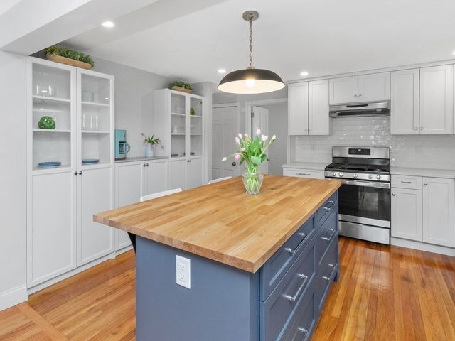 22 Grove Road, Waltham, MA 02451