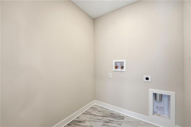 19606 W 195th Place, Spring Hill, KS 66083