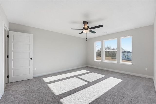 19606 W 195th Place, Spring Hill, KS 66083