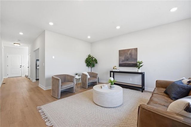 19606 W 195th Place, Spring Hill, KS 66083