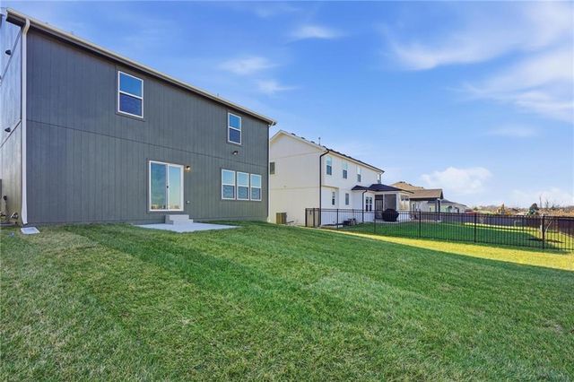19606 W 195th Place, Spring Hill, KS 66083