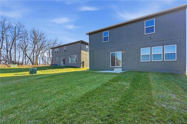 19606 W 195th Place, Spring Hill, KS 66083