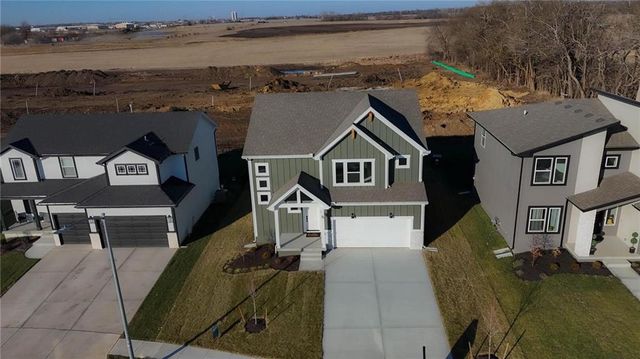 19606 W 195th Place, Spring Hill, KS 66083