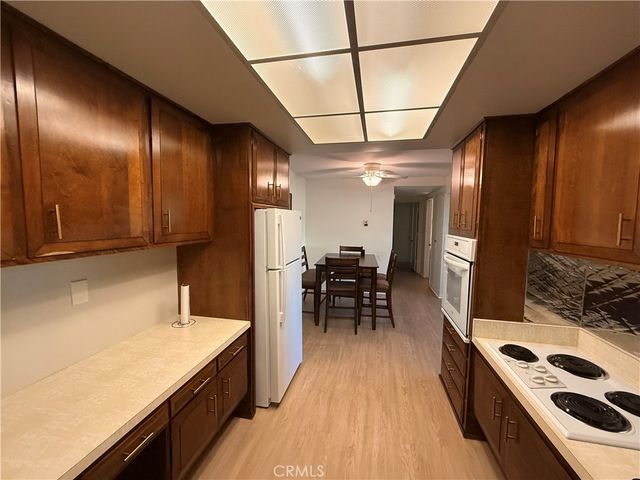 1811 Saint John Road 41E, Seal Beach, CA 90740