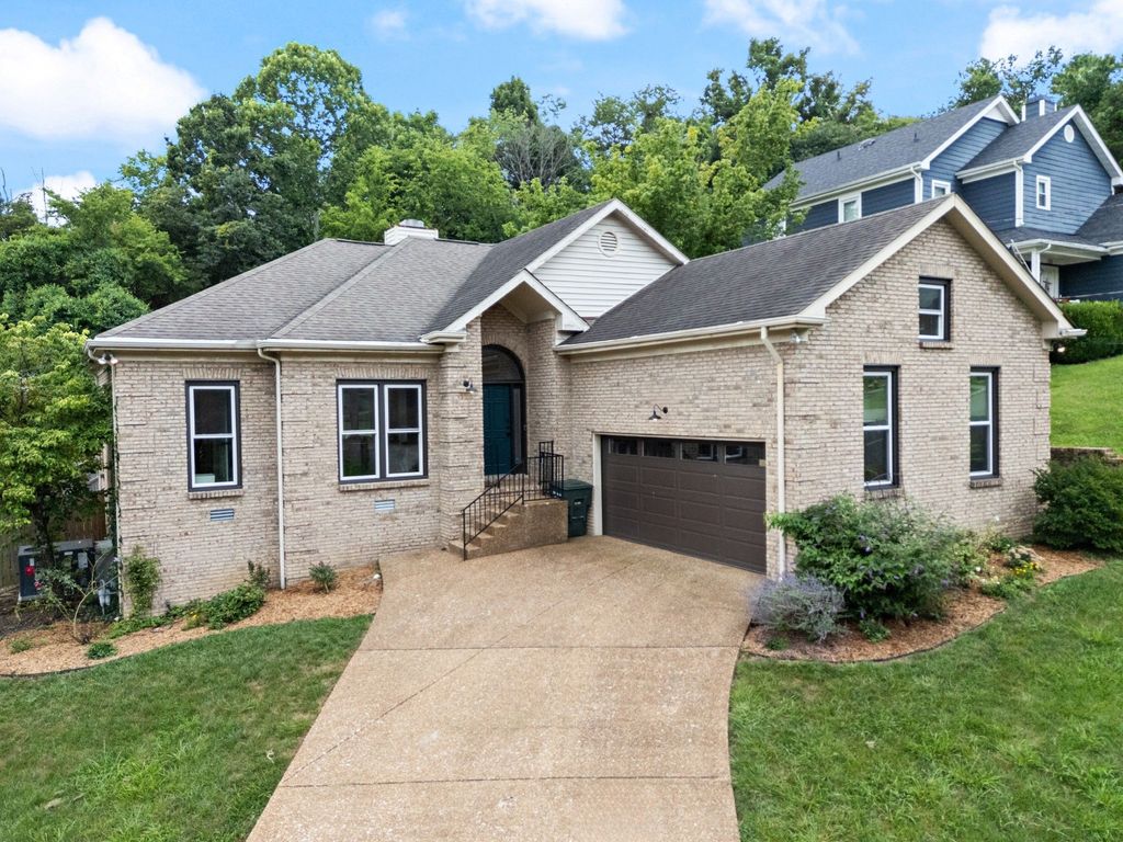 729 Woodland Way, Nashville, TN 37209
