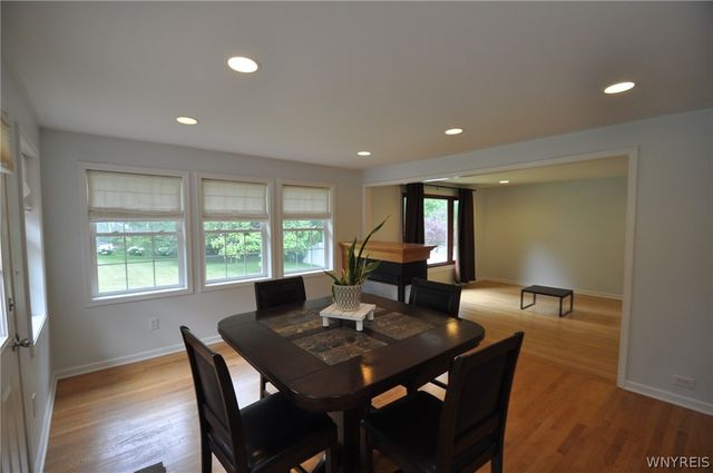 58 Ivyhurst Road, Amherst, NY 14226