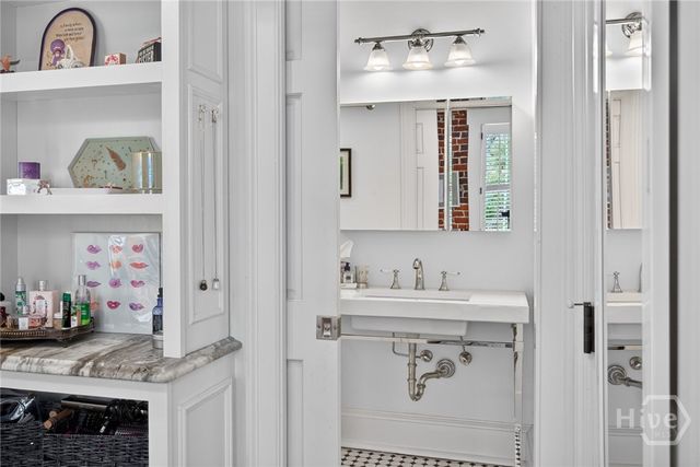 230 Habersham Street 6, Savannah, GA 31401