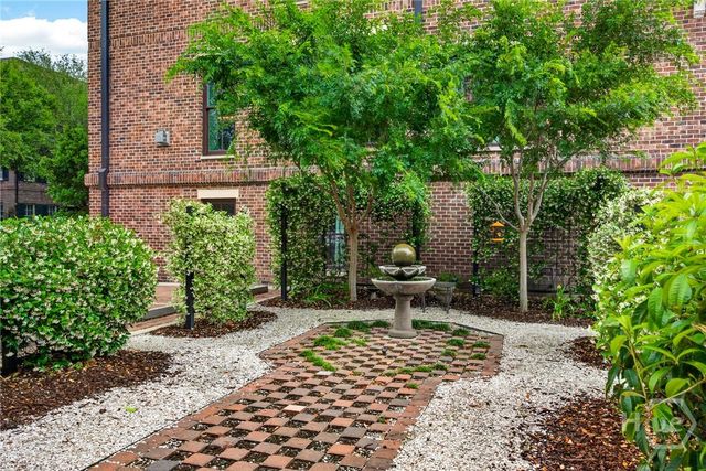 230 Habersham Street 6, Savannah, GA 31401