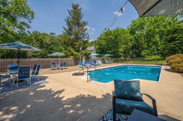 1987 Amwell Rd, Franklin Twp., NJ 08873