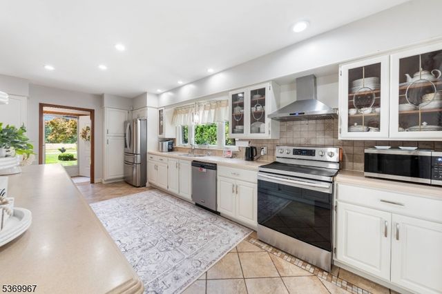 1987 Amwell Rd, Franklin Twp., NJ 08873