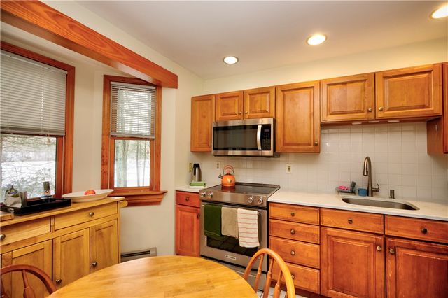 18 Riverview Drive, Richmond, RI 02894