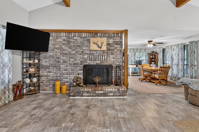 4189 FM 2946, Emory, TX 75440