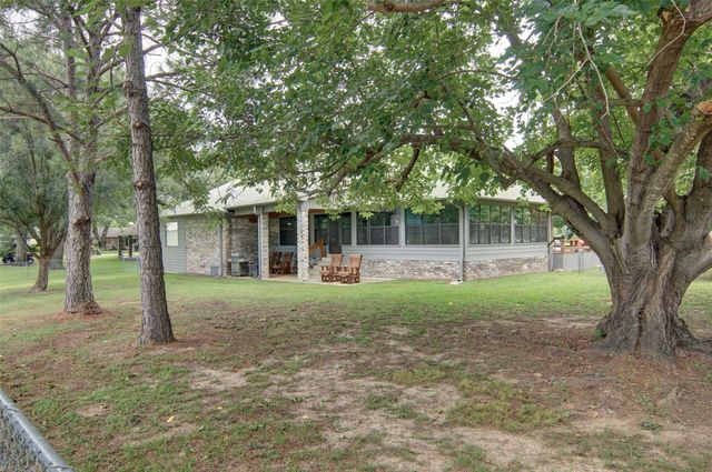 4189 FM 2946, Emory, TX 75440
