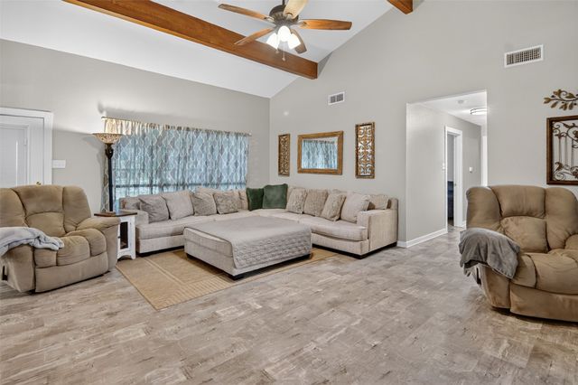4189 FM 2946, Emory, TX 75440