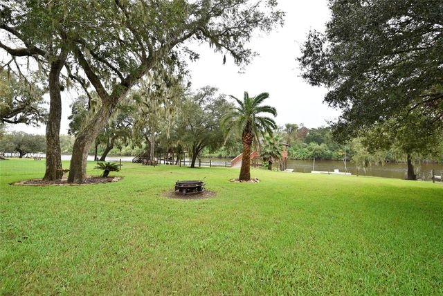 1617 County Road 244a, Brazoria, TX 77422