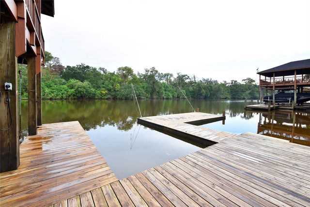 1617 County Road 244a, Brazoria, TX 77422