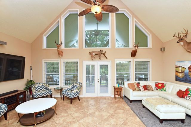 1617 County Road 244a, Brazoria, TX 77422