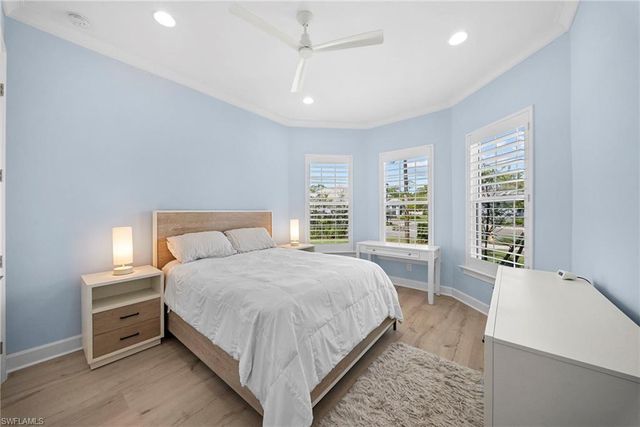 8924 Yucatan CT, Naples, FL 34112