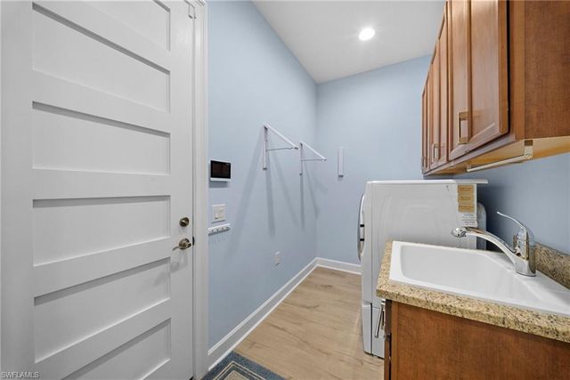 8924 Yucatan CT, Naples, FL 34112