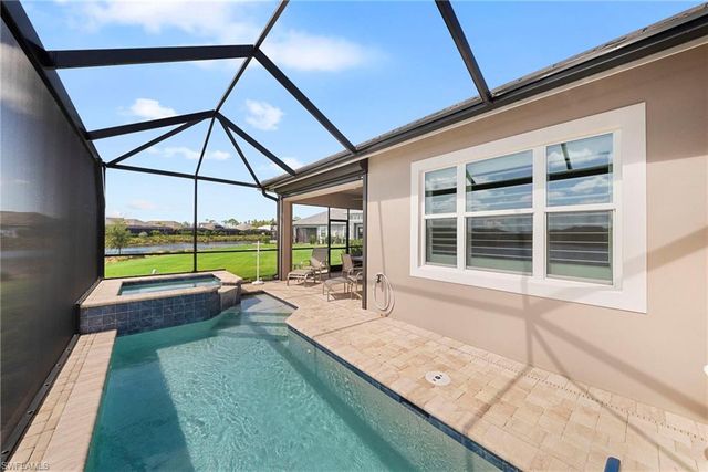 8924 Yucatan CT, Naples, FL 34112