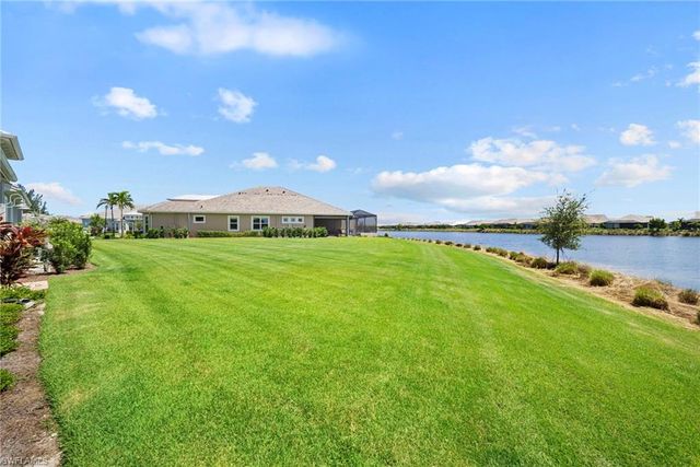 8924 Yucatan CT, Naples, FL 34112