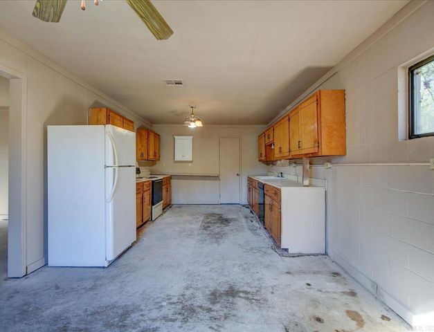 70 Pigeon Roost Lane, Glenwood, AR 71943