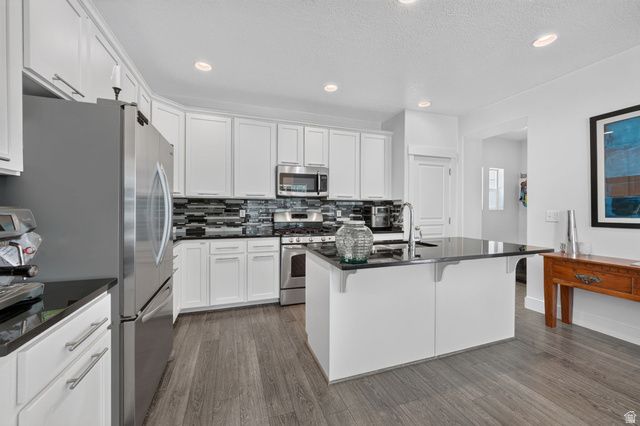4706 W OYSTER SHELL RD, South Jordan, UT 84009