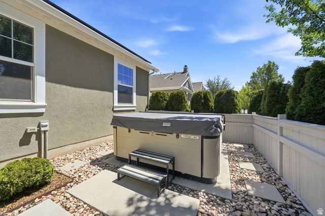 4706 W OYSTER SHELL RD, South Jordan, UT 84009