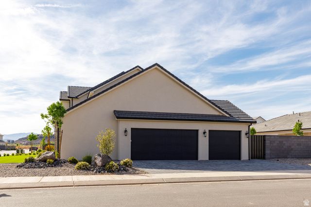 2643 E MOORLAND DR, St. George, UT 84790